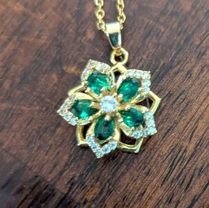 Gold and Emerald Colored Floral Pendant Necklace